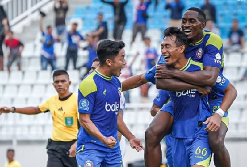 Hasil Arema FC vs Semen Padang 3-0 di Super League: Vinicius Cetak Brace Hasil Arema FC vs Semen Padang 3-0 di Super League: Vinicius Cetak Brace