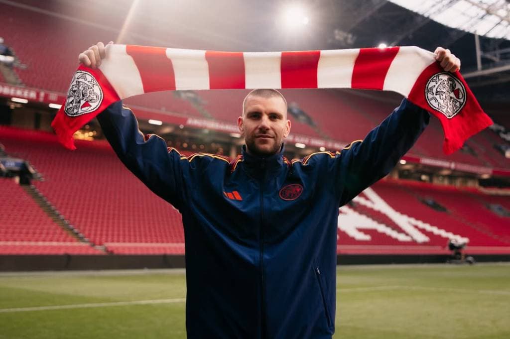 Pengamat Belanda Prediksi Adaptasi Kilat Maarten Paes di Ajax Amsterdam Pengamat Belanda Prediksi Adaptasi Kilat Maarten Paes di Ajax Amsterdam