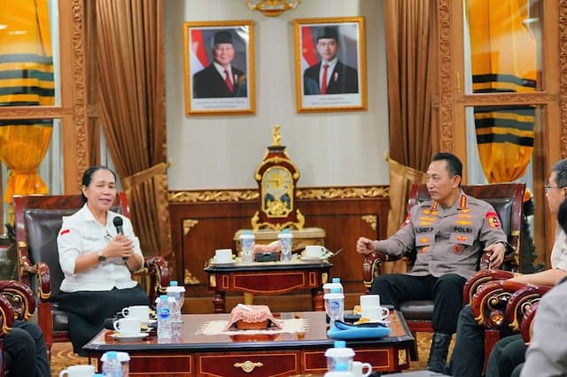 Kapolri Bertemu KSBSI, Komitmen Terus Perjuangkan Hak Buruh Kapolri Bertemu KSBSI, Komitmen Terus Perjuangkan Hak Buruh