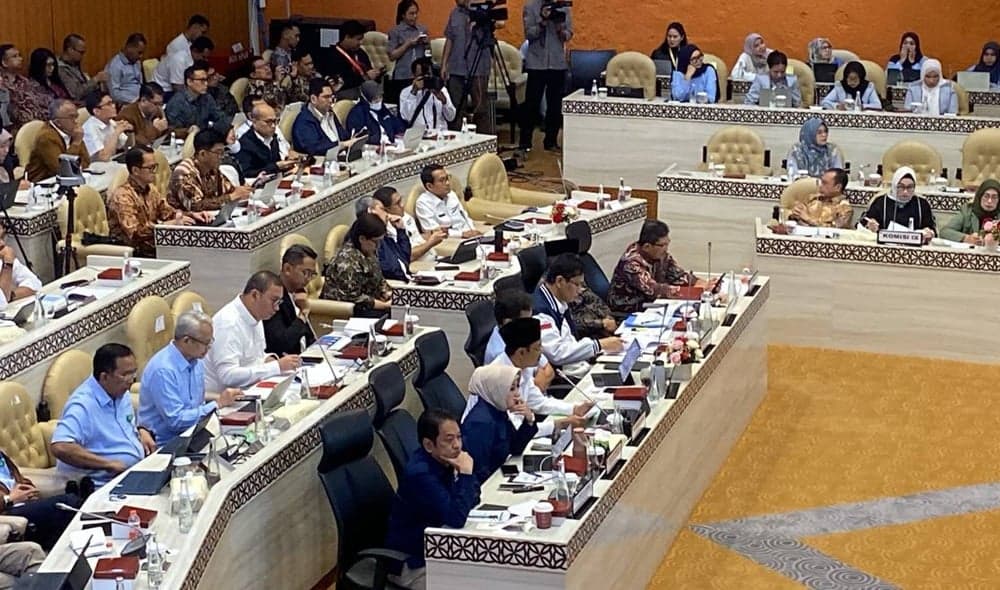 Mensos Ungkap 54 Juta Warga Miskin Belum Terima PBI, 15 Juta Warga Mampu Justru Dapat Mensos Ungkap 54 Juta Warga Miskin Belum Terima PBI, 15 Juta Warga Mampu Justru Dapat