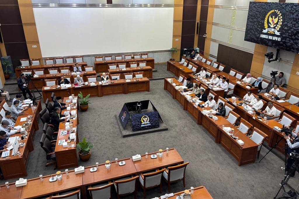 Haikal Hassan: Jual Babi dan Alkohol Tak Masalah, asal Cantumkan Logo Nonhalal Haikal Hassan: Jual Babi dan Alkohol Tak Masalah, asal Cantumkan Logo Nonhalal