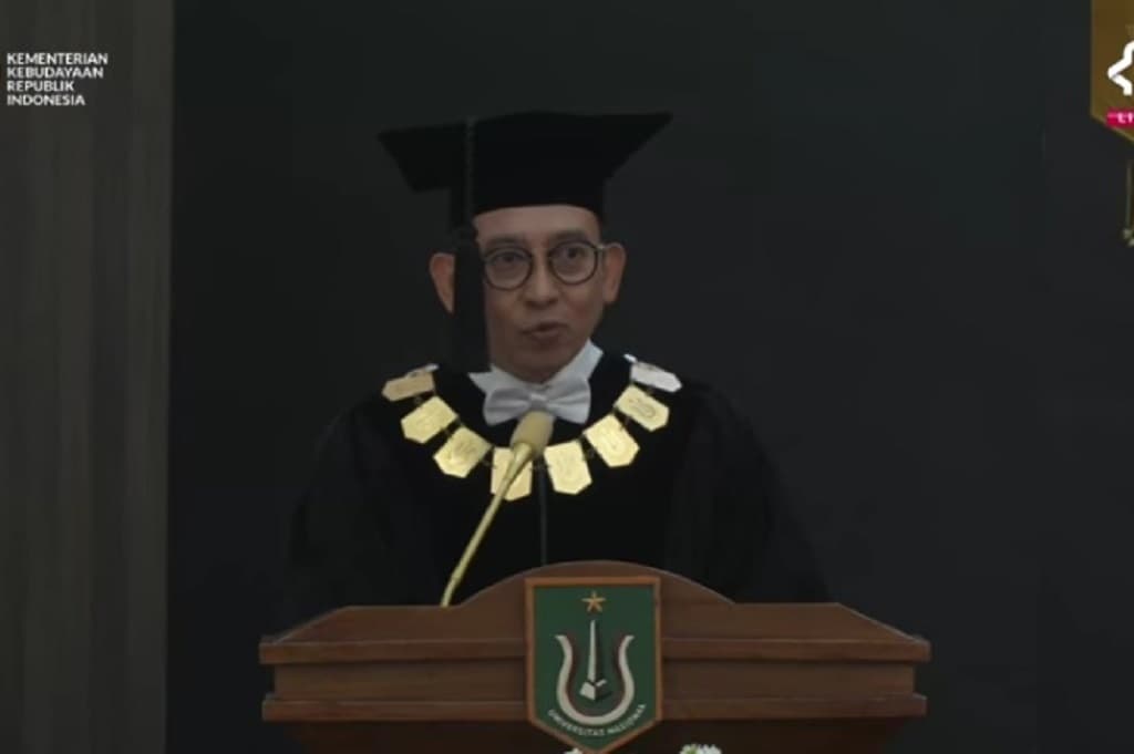 Fadli Zon Dikukuhkan Jadi Profesor Kehormatan, Gaungkan Indonesia Pusat Peradaban Dunia Fadli Zon Dikukuhkan Jadi Profesor Kehormatan, Gaungkan Indonesia Pusat Peradaban Dunia