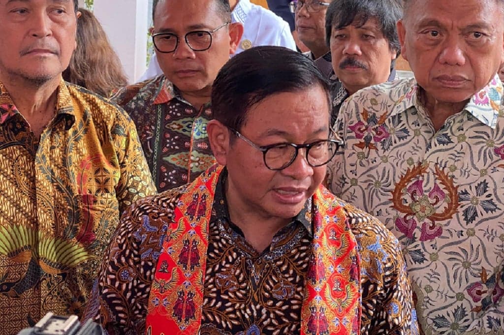 Tegas! Pramono Larang Ormas Sweeping Warung Makan selama Ramadan Tegas! Pramono Larang Ormas Sweeping Warung Makan selama Ramadan