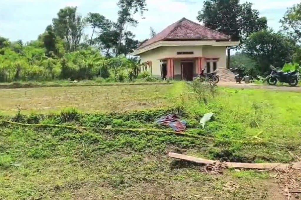 Sukabumi Geger! Lansia Tewas Penuh Luka dengan Kaki dan Tangan Terikat di Sawah Sukabumi Geger! Lansia Tewas Penuh Luka dengan Kaki dan Tangan Terikat di Sawah