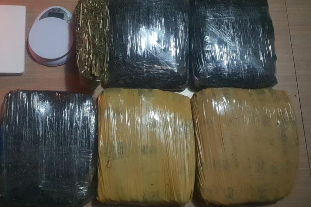 Polda Metro Gagalkan Transaksi Narkoba di Stasiun Tanah Abang, Sita 15,5 Kg Ganja Polda Metro Gagalkan Transaksi Narkoba di Stasiun Tanah Abang, Sita 15,5 Kg Ganja