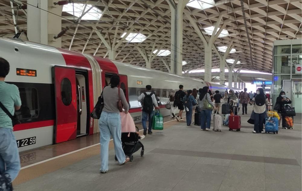 Libur Panjang Imlek, Penumpang Whoosh Tembus 25.678 Orang Sehari Libur Panjang Imlek, Penumpang Whoosh Tembus 25.678 Orang Sehari