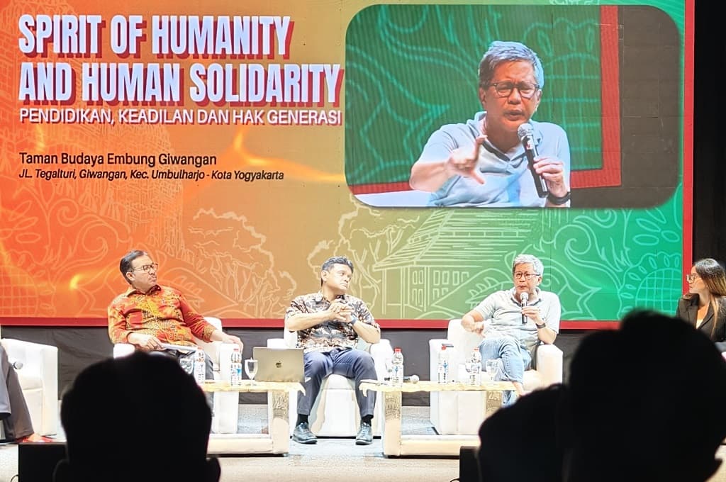 Singgung Polemik Ijazah, Rocky Gerung: Tut Wuri Malsuin Ijazah Singgung Polemik Ijazah, Rocky Gerung: Tut Wuri Malsuin Ijazah