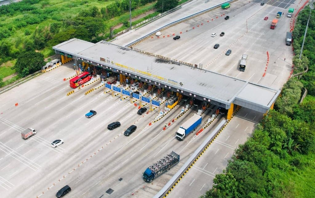 Libur Panjang Imlek, Lalu Lintas Tol Trans Jawa Arah Timur Naik 33 Persen Libur Panjang Imlek, Lalu Lintas Tol Trans Jawa Arah Timur Naik 33 Persen