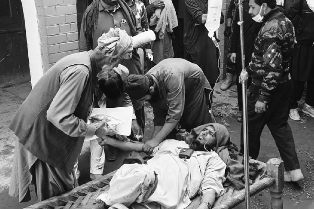 Teror Guncang Pakistan! Bom Motor Hantam Kantor Polisi, 2 Orang Tewas Teror Guncang Pakistan! Bom Motor Hantam Kantor Polisi, 2 Orang Tewas