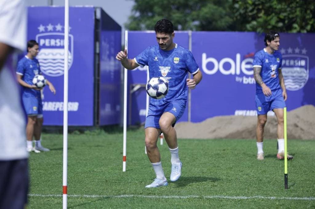 Defisit 3 Gol vs Ratchaburi, Persib Masih Yakin Bisa Lolos ke Perempat Final ACL 2 Defisit 3 Gol vs Ratchaburi, Persib Masih Yakin Bisa Lolos ke Perempat Final ACL 2