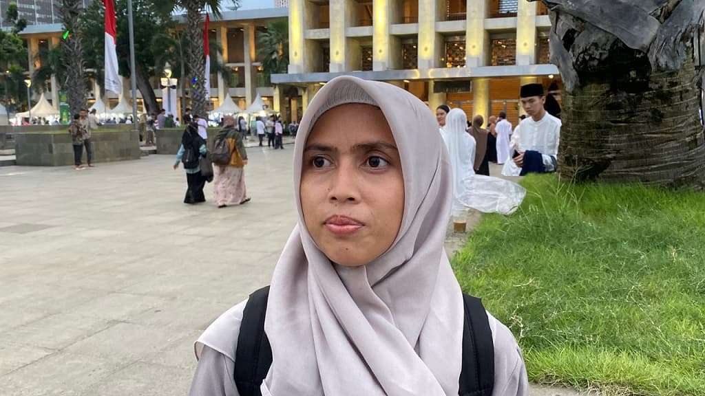 Jemaah asal Brebes Sengaja Datang ke Masjid Istiqlal Demi Salat Tarawih Pertama Jemaah asal Brebes Sengaja Datang ke Masjid Istiqlal Demi Salat Tarawih Pertama