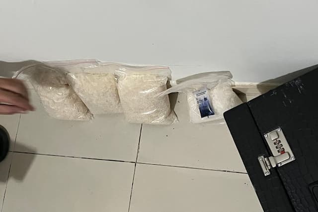 Kronologi Lab Sabu di Sunter Terbongkar, Bermula Paket Pos dari Iran Kronologi Lab Sabu di Sunter Terbongkar, Bermula Paket Pos dari Iran