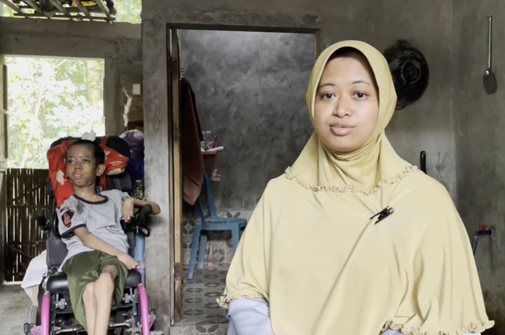 Kisah Pilu Ananda Remaja di Kulonprogo, 9 Tahun Lumpuh usai Digigit Ular Weling Kisah Pilu Ananda Remaja di Kulonprogo, 9 Tahun Lumpuh usai Digigit Ular Weling