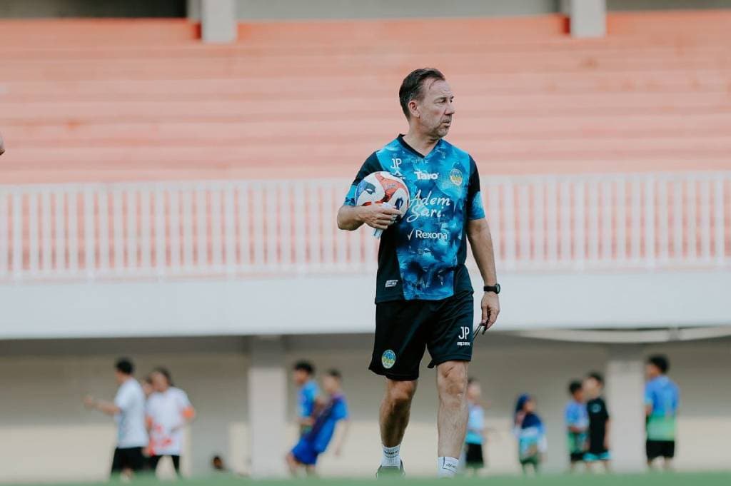 Bangkit dari 0-3, Van Gastel Justru Bongkar Krisis Komunikasi PSIM Bangkit dari 0-3, Van Gastel Justru Bongkar Krisis Komunikasi PSIM
