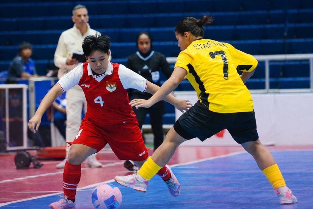 Dramatis! Timnas Futsal Putri Indonesia Tahan Malaysia 4-4, Tiket Semifinal Tergantung Thailand Dramatis! Timnas Futsal Putri Indonesia Tahan Malaysia 4-4, Tiket Semifinal Tergantung Thailand