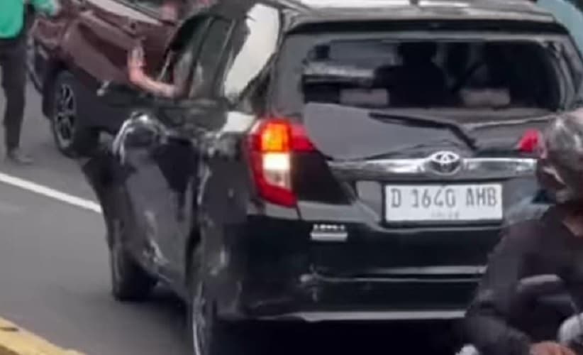 Polisi Ungkap Sosok Wanita Penumpang Calya Ugal-ugalan di Gunung Sahari Jakpus Polisi Ungkap Sosok Wanita Penumpang Calya Ugal-ugalan di Gunung Sahari Jakpus