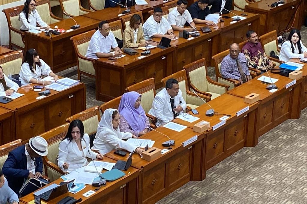 Hotman Ngadu ke DPR, Ungkap Kejanggalan Kasus Pembunuhan Mahasiswi di Lombok Utara Hotman Ngadu ke DPR, Ungkap Kejanggalan Kasus Pembunuhan Mahasiswi di Lombok Utara