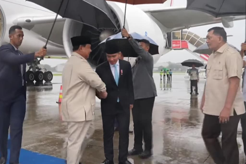 Prabowo Gelar Rapat Terbatas di Kertanegara usai Kunjungan Kerja ke 4 Negara Prabowo Gelar Rapat Terbatas di Kertanegara usai Kunjungan Kerja ke 4 Negara