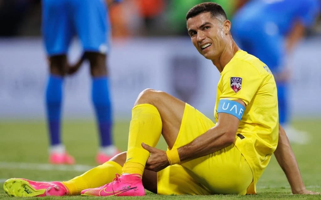 Cedera Ronaldo Lebih Parah dari Dugaan, Terapis Pribadi Turun Tangan Demi Piala Dunia Cedera Ronaldo Lebih Parah dari Dugaan, Terapis Pribadi Turun Tangan Demi Piala Dunia