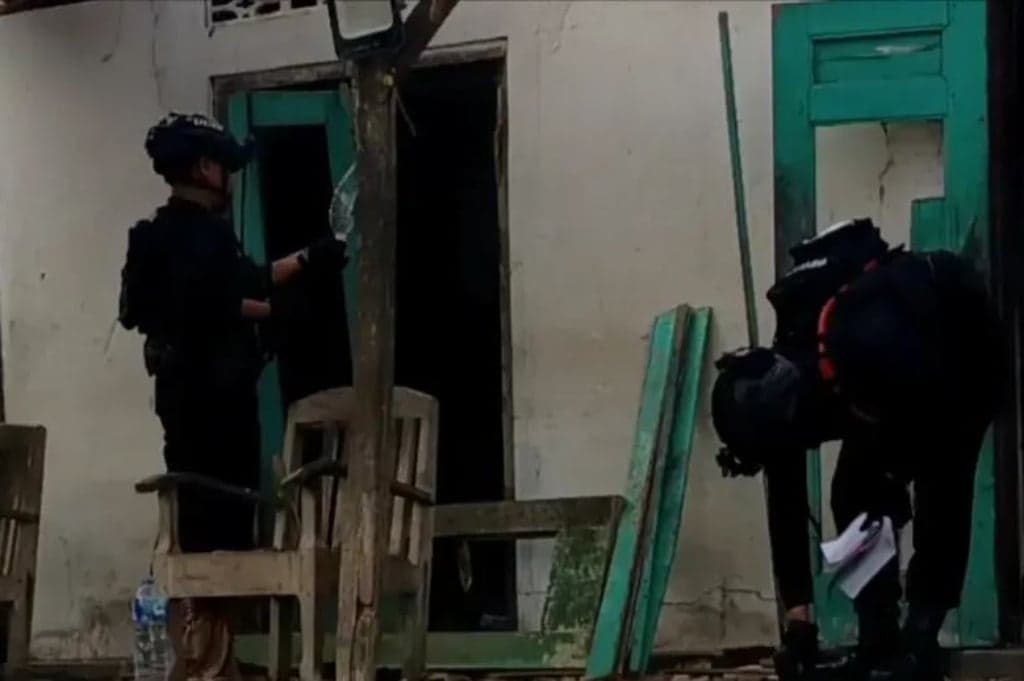 Korban Tewas Ledakan Petasan di Ponorogo Bertambah jadi 2 Orang Korban Tewas Ledakan Petasan di Ponorogo Bertambah jadi 2 Orang