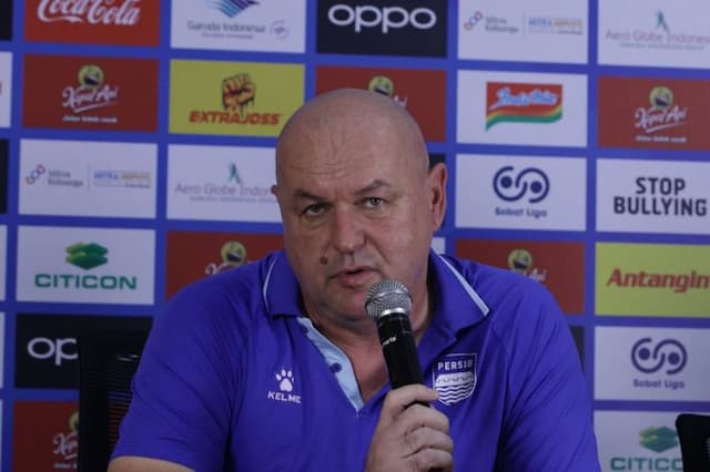 Persib Bandung Kokoh di Puncak Klasemen, Bojan Hodak: Pacuan Juara Belum Selesai! Persib Bandung Kokoh di Puncak Klasemen, Bojan Hodak: Pacuan Juara Belum Selesai!