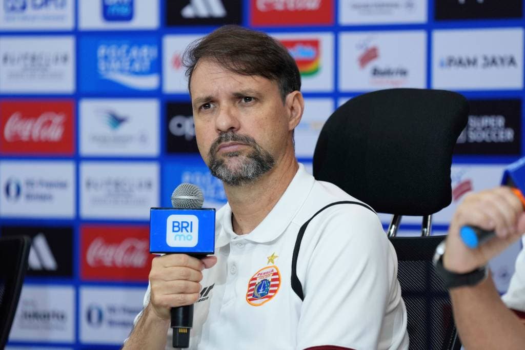 Persija Tak Boleh Gagal! Mauricio Souza Kirim Ultimatum Jelang Duel Panas Lawan Borneo FC Persija Tak Boleh Gagal! Mauricio Souza Kirim Ultimatum Jelang Duel Panas Lawan Borneo FC