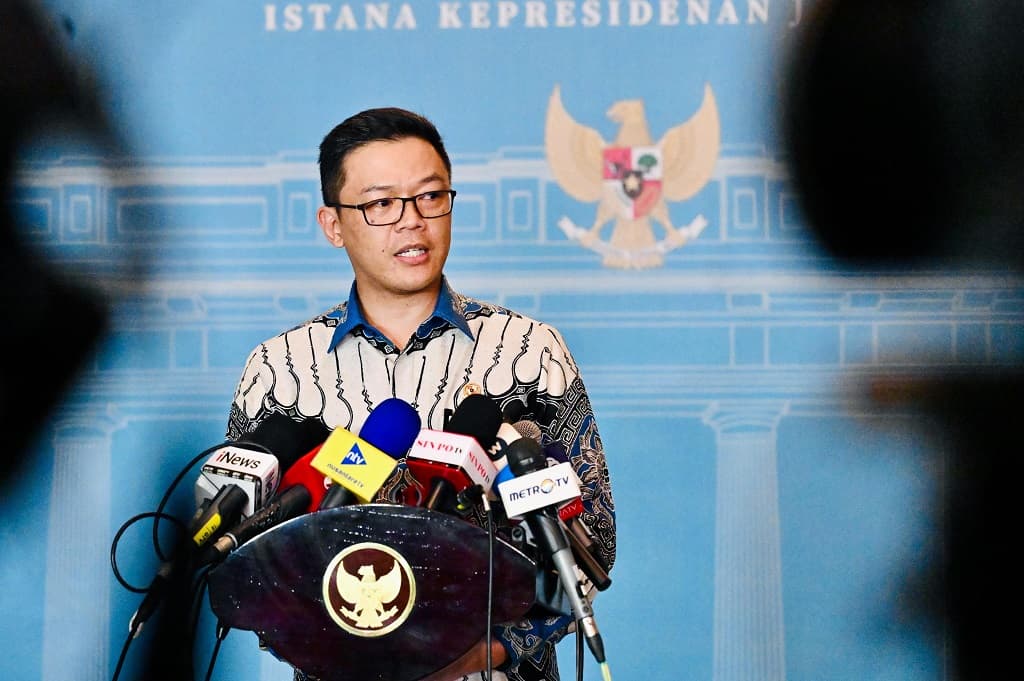 15 WNI Ingin Keluar dari Iran, Menlu Perintahkan KBRI Segera Evakuasi 15 WNI Ingin Keluar dari Iran, Menlu Perintahkan KBRI Segera Evakuasi