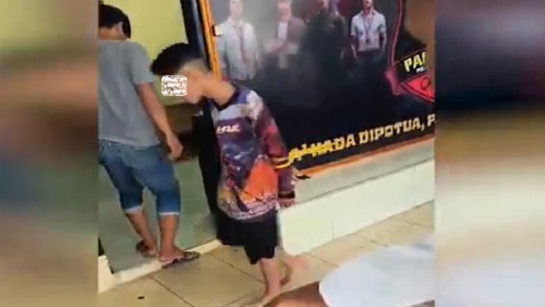 Kesal Tak Ada Makan Usai Main Game Online, Remaja di Tana Toraja Tega Bacok Ibu Kandung Kesal Tak Ada Makan Usai Main Game Online, Remaja di Tana Toraja Tega Bacok Ibu Kandung