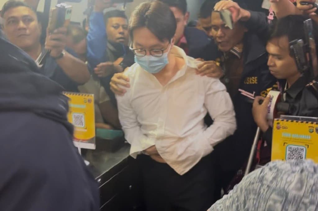 Breaking News: Dokter Richard Lee Ditahan Polda Metro Jaya! Breaking News: Dokter Richard Lee Ditahan Polda Metro Jaya!