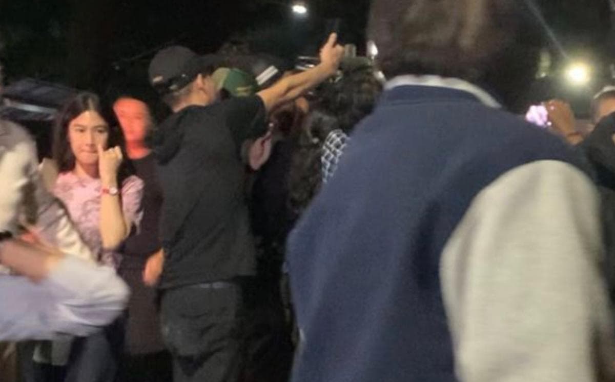 Dian Sastro hingga Ringgo Agus Rahman Melayat ke Rumah Vidi Aldiano, Suasana Duka Menyelimuti Dian Sastro hingga Ringgo Agus Rahman Melayat ke Rumah Vidi Aldiano, Suasana Duka Menyelimuti