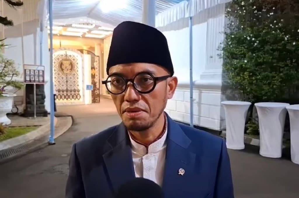 Wamenhaj Minta Petugas Haji Fokus Dampingi Jemaah, Ingatkan Jangan Flexing Wamenhaj Minta Petugas Haji Fokus Dampingi Jemaah, Ingatkan Jangan Flexing