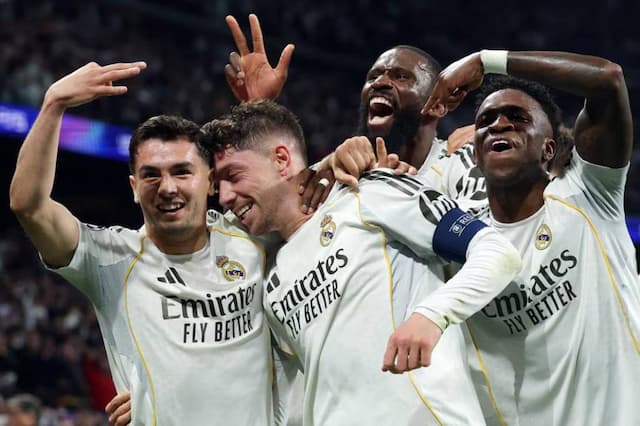 Hasil Real Madrid vs Man City di Liga Champions: Valverde Hattrick, Los Blancos Bantai The Citizens 3-0 Hasil Real Madrid vs Man City di Liga Champions: Valverde Hattrick, Los Blancos Bantai The Citizens 3-0