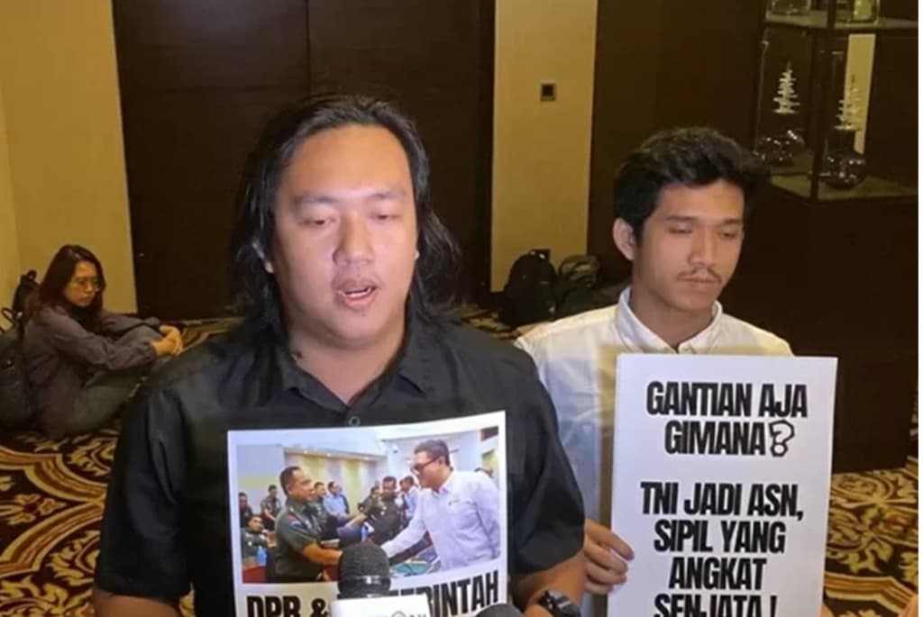 Kemenkes Gratiskan Biaya Perawatan Aktivis KontraS Andrie Yunus Korban Penyiraman Air Keras Kemenkes Gratiskan Biaya Perawatan Aktivis KontraS Andrie Yunus Korban Penyiraman Air Keras