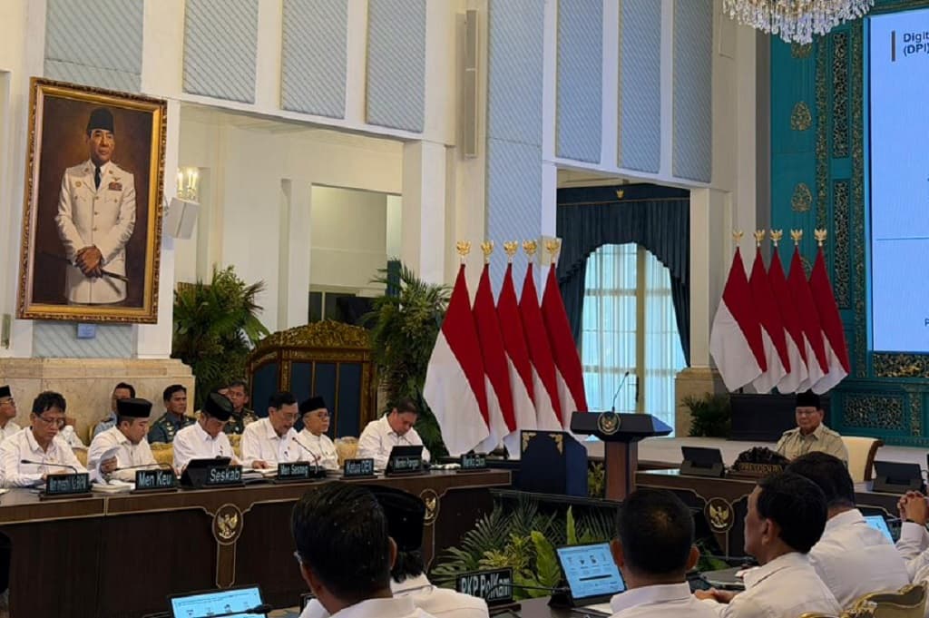 Luhut Lapor Prabowo: Iran Bangsa Arya, Tak Mudah Ditaklukkan Luhut Lapor Prabowo: Iran Bangsa Arya, Tak Mudah Ditaklukkan