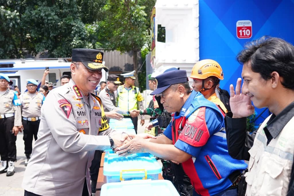 Wakapolri Pantau Arus Mudik, Pastikan 2.746 Pos Operasi Ketupat 2026 Siap Layani Pemudik Wakapolri Pantau Arus Mudik, Pastikan 2.746 Pos Operasi Ketupat 2026 Siap Layani Pemudik