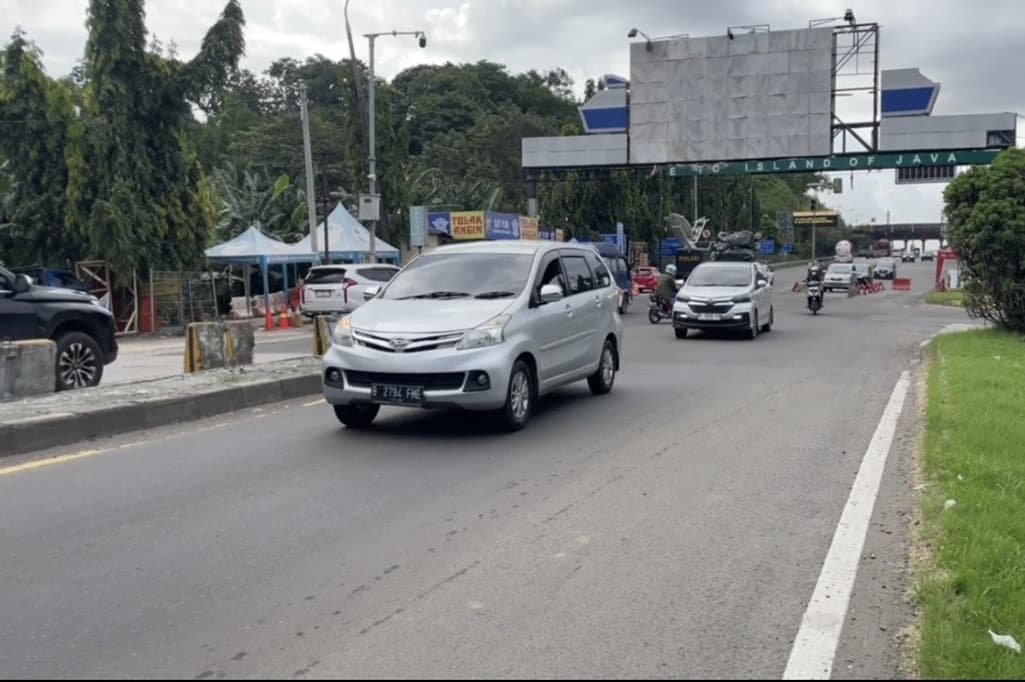 H-6 Lebaran, Jalur Arteri Arah Pelabuhan Merak Banten Lengang H-6 Lebaran, Jalur Arteri Arah Pelabuhan Merak Banten Lengang