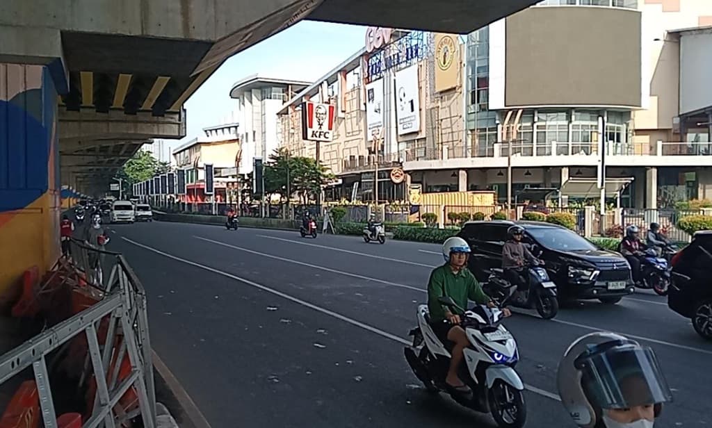 Lalin Jalan Kalimalang Masih Sepi Pemudik Pagi Ini Lalin Jalan Kalimalang Masih Sepi Pemudik Pagi Ini