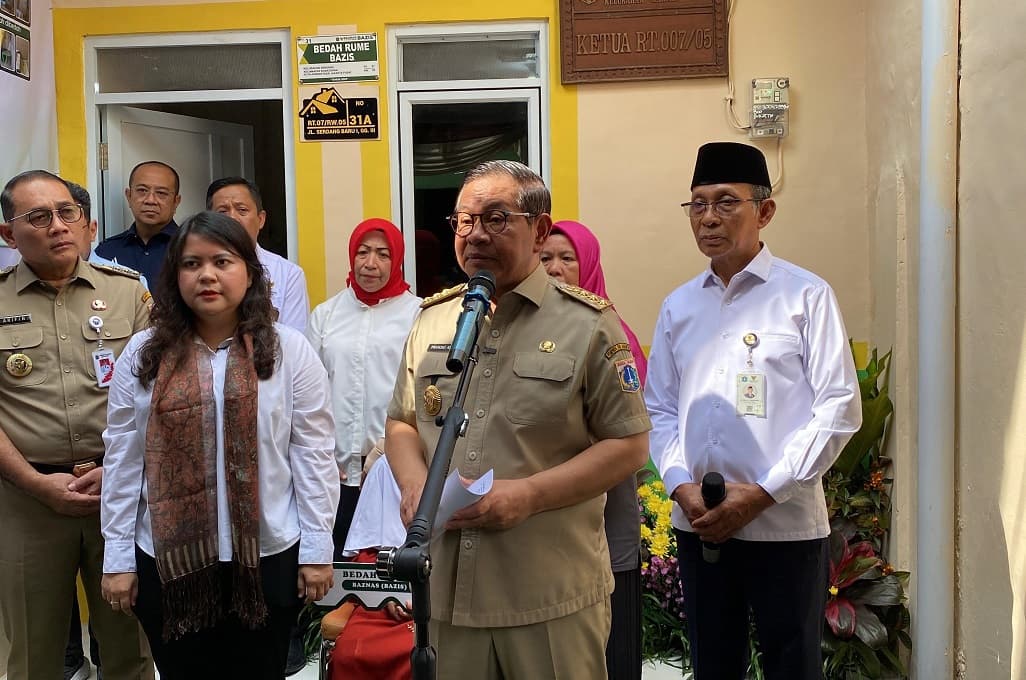 Pramono Anung Resmikan Program Bedah Rumah, Target 663 Unit Tahun Ini Pramono Anung Resmikan Program Bedah Rumah, Target 663 Unit Tahun Ini