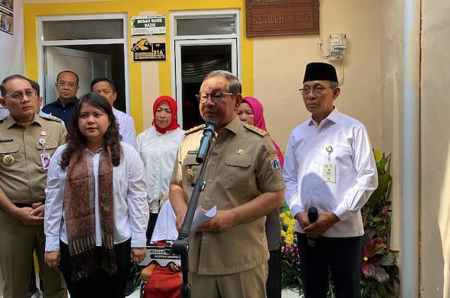 Pramono Anung Resmikan Program Bedah Rumah, Target 663 Unit Tahun Ini Pramono Anung Resmikan Program Bedah Rumah, Target 663 Unit Tahun Ini