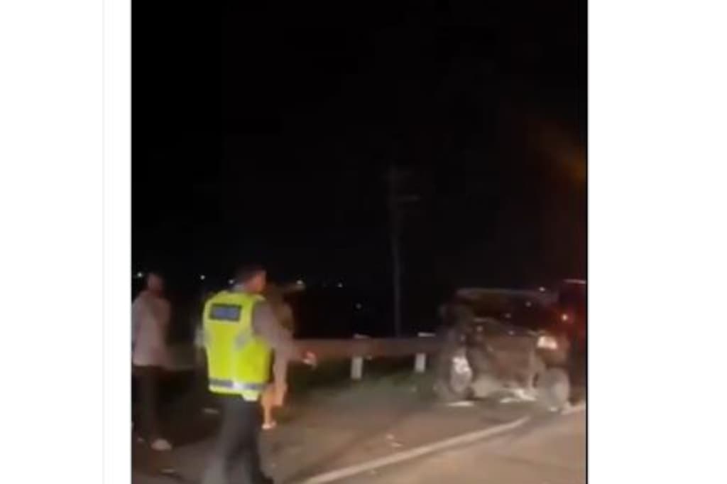 Kecelakaan Bus Tabrak Mobil Pikap di Tol Pejagan-Pemalang, 1 Orang Tewas Puluhan Luka Kecelakaan Bus Tabrak Mobil Pikap di Tol Pejagan-Pemalang, 1 Orang Tewas Puluhan Luka