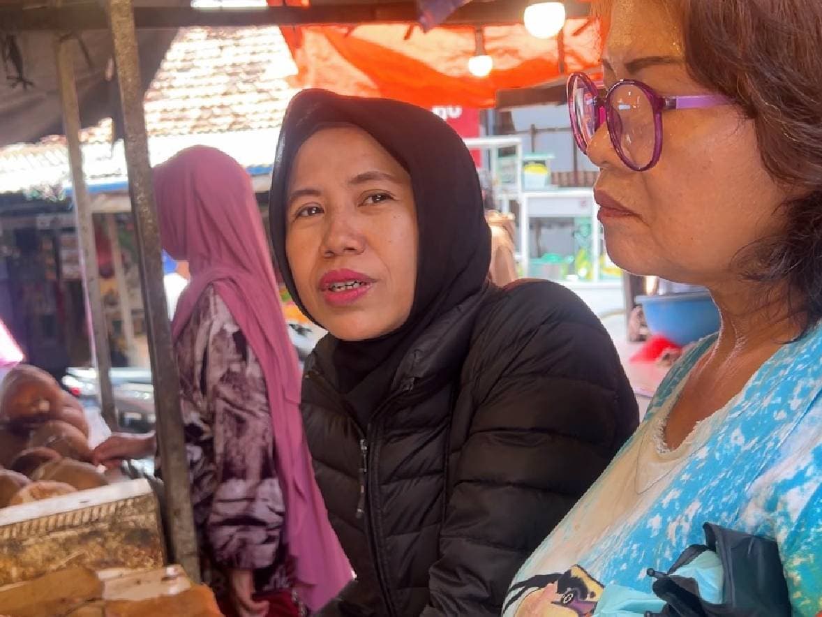 Viral Emak-Emak Berburu Daging Jelang Lebaran 2026, Harga Rp160 Ribu Sekilo Jadi Rebutan! Viral Emak-Emak Berburu Daging Jelang Lebaran 2026, Harga Rp160 Ribu Sekilo Jadi Rebutan!