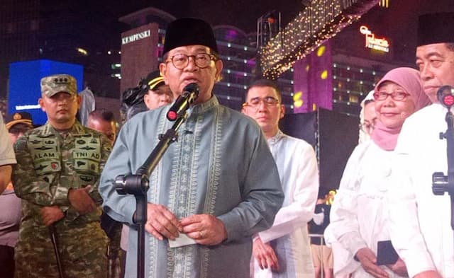Pramono-Rano Salat Idulfitri di Balai Kota, Ma'ruf Amin Jadi Khatib Pramono-Rano Salat Idulfitri di Balai Kota, Ma'ruf Amin Jadi Khatib