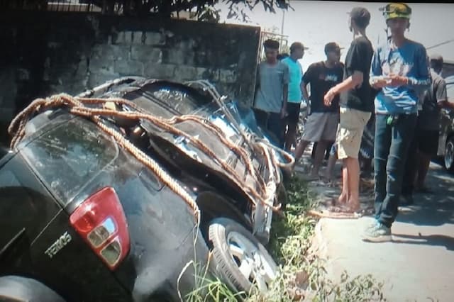Kecelakaan Mobil Pemudik asal Jakarta Terguling Masuk Sawah di Bantul, 1 Tewas 7 Luka Kecelakaan Mobil Pemudik asal Jakarta Terguling Masuk Sawah di Bantul, 1 Tewas 7 Luka