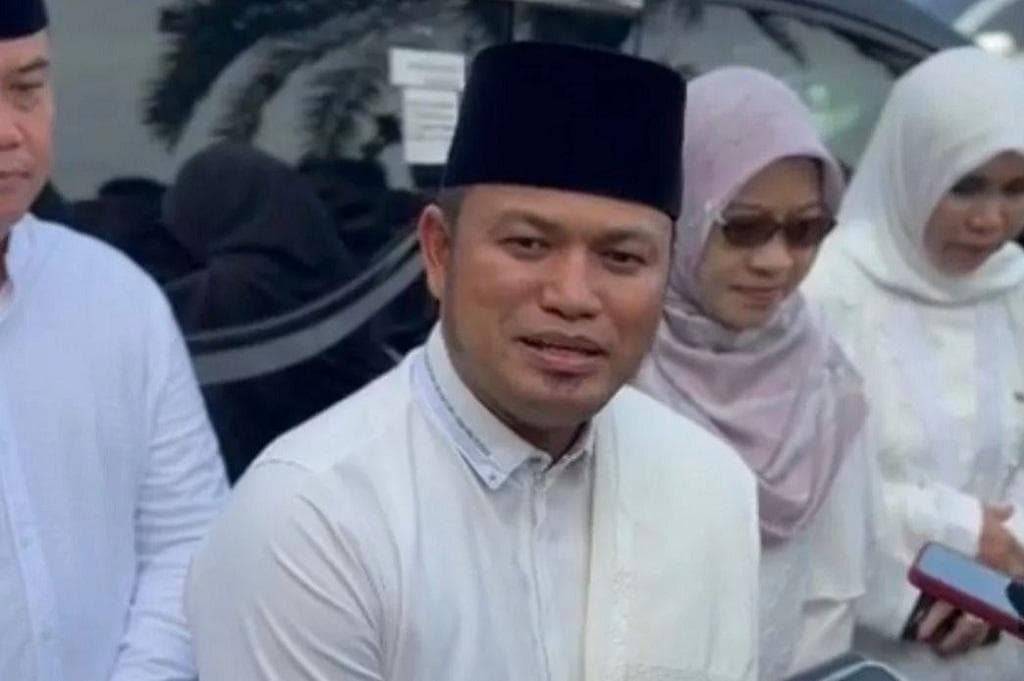 Gubernur Kaltim Minta Maaf, Anggaran Mobil Dinas Kini Dialihkan untuk Kebutuhan Rakyat Gubernur Kaltim Minta Maaf, Anggaran Mobil Dinas Kini Dialihkan untuk Kebutuhan Rakyat