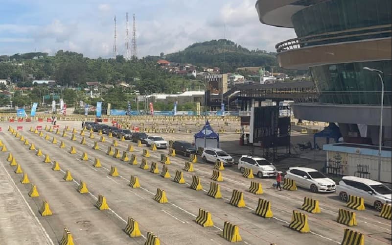 H+4 Lebaran, Pelabuhan Bakauheni Terpantau Sepi Kendaraan H+4 Lebaran, Pelabuhan Bakauheni Terpantau Sepi Kendaraan