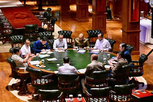 Prabowo Panggil Rosan hingga Bahlil, Ingin Sampah Segera Dikelola Jadi Energi Prabowo Panggil Rosan hingga Bahlil, Ingin Sampah Segera Dikelola Jadi Energi