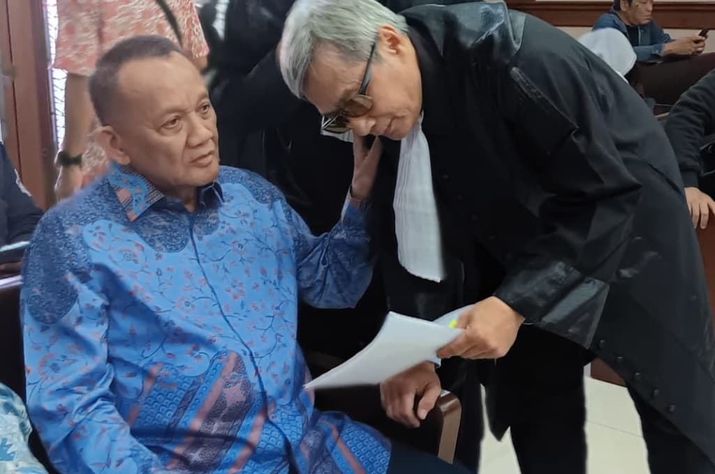 Eks Sekretaris MA Nurhadi Bantah Terima Gratifikasi dan TPPU, Siap Diazab Allah jika Berdusta Eks Sekretaris MA Nurhadi Bantah Terima Gratifikasi dan TPPU, Siap Diazab Allah jika Berdusta