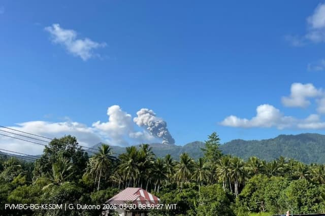 Gunung Dukono Meletus Hari Ini, Kolom Abu Capai 850 Meter Gunung Dukono Meletus Hari Ini, Kolom Abu Capai 850 Meter