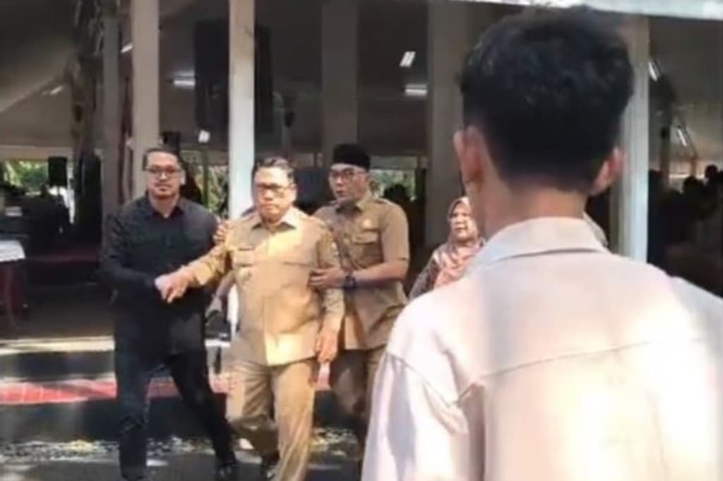 Viral Wakil Bupati Lebak Marah Diduga gegara Disebut Bupati sebagai Mantan Napi Viral Wakil Bupati Lebak Marah Diduga gegara Disebut Bupati sebagai Mantan Napi
