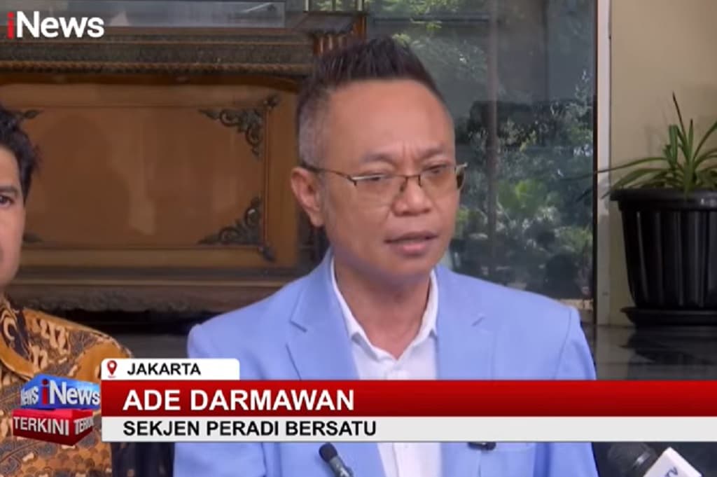 Syarat Rismon Sianipar Dapat Restorative Justice: Tarik Buku Jokowi's White Paper Syarat Rismon Sianipar Dapat Restorative Justice: Tarik Buku Jokowi's White Paper